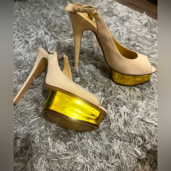 Charlotte Olympia Cream Gold Platform Heels size 8-8.5 - Picture 2 of 7